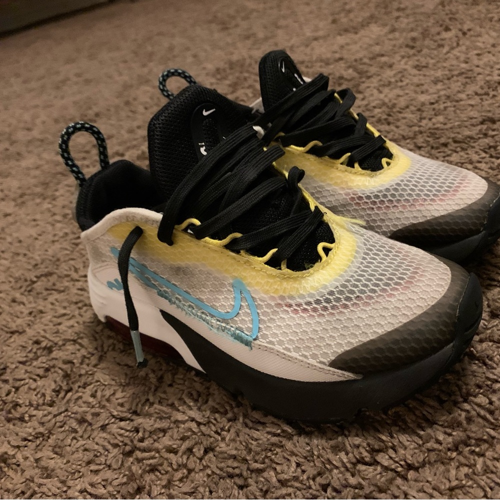 Nike air max 2090 size big kids 12
